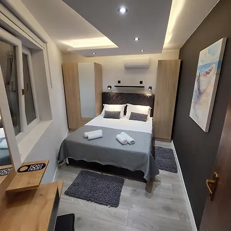 Modern For Two In Appartamento Kaštela